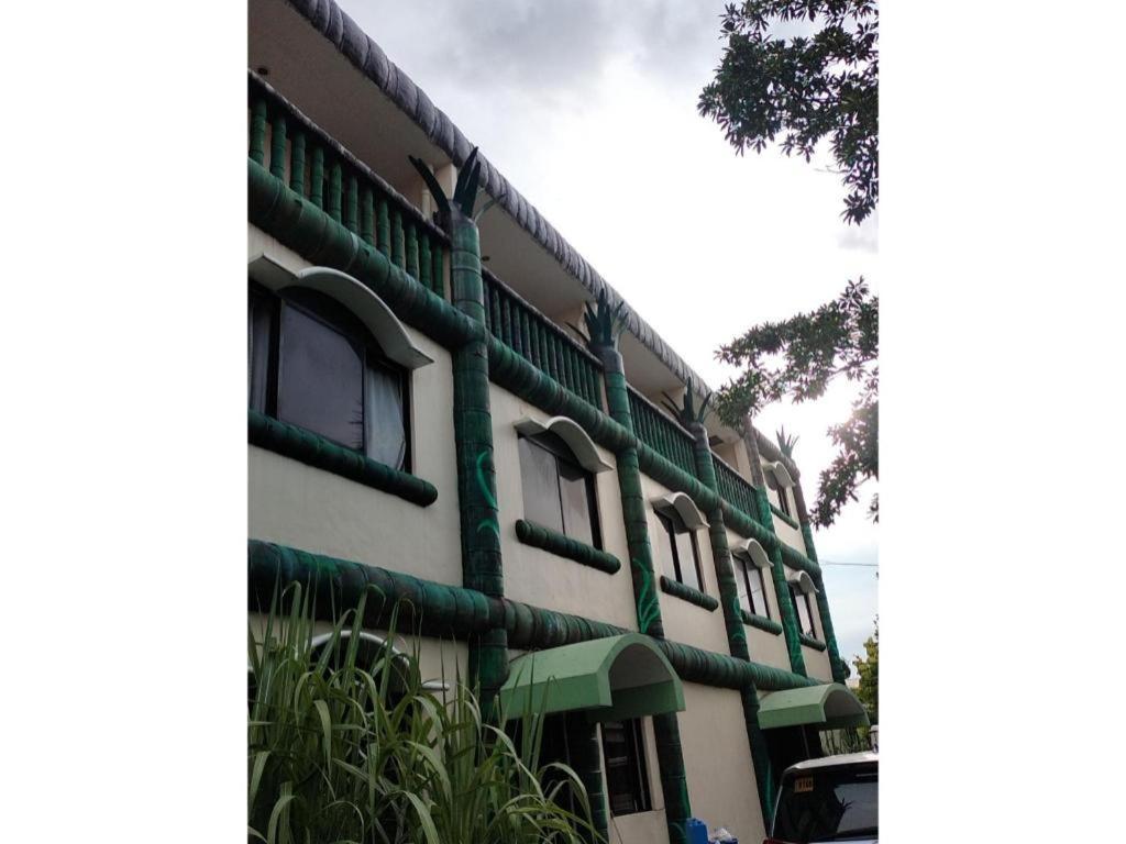Hotel Oyo 800 Ddd Habitat Dormtel Bacolod