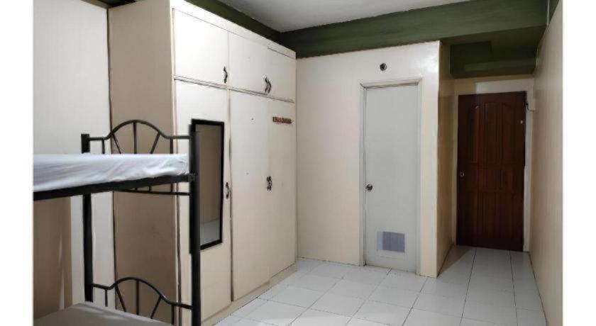 Oyo 800 Ddd Habitat Dormtel 2* Bacolod