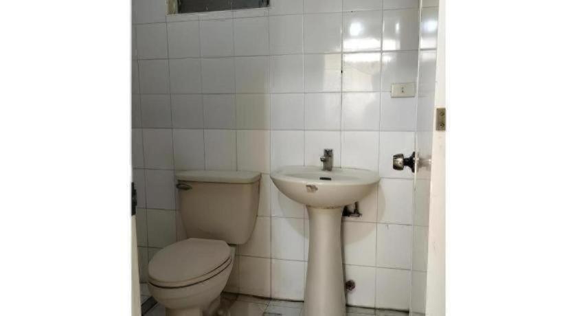 Oyo 800 Ddd Habitat Dormtel 2* Bacolod