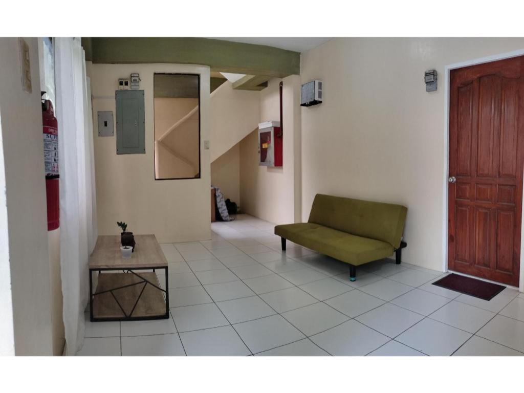 Hotel Oyo 800 Ddd Habitat Dormtel Bacolod